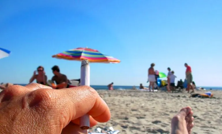 Τέλος στο κάπνισμα στις παραλίες βάζουν Ισπανία, Γαλλία και Ιταλία