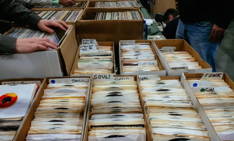 Πάνω από τρία εκατομμύρια δίσκοι πουλήθηκαν φέτος στο discogs