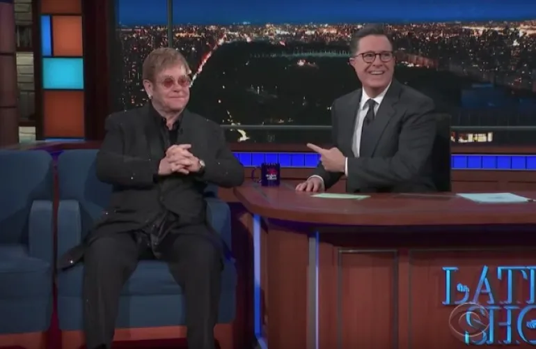 Elton John  'Bennie And The Jets' στον Stephen Colbert  