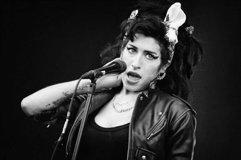 Οι 8 καλύτερες εμφανίσεις της Amy Winehouse στο YouTube