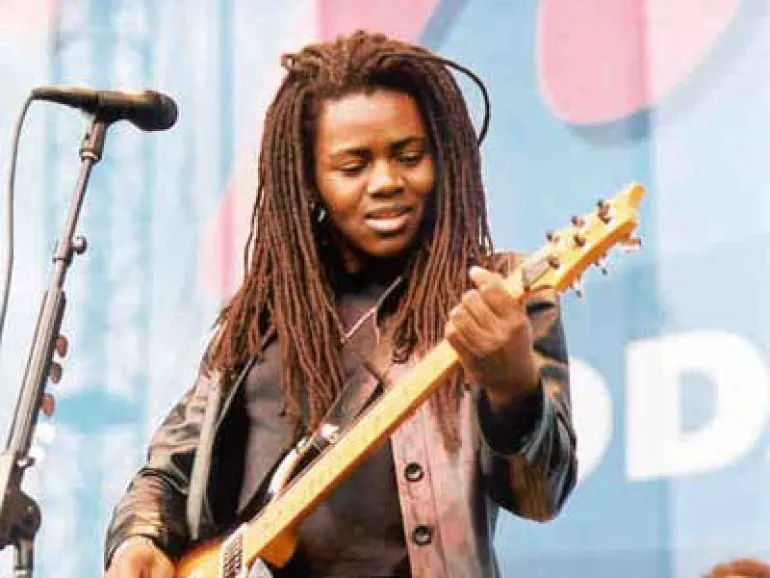 Talking about a revolution-Tracy Chapman 