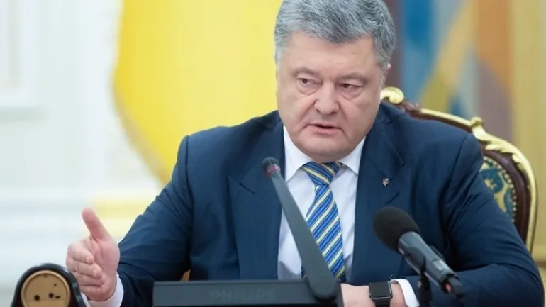Η Ουκρανία είναι αντιμέτωπη με την «απειλή» ρωσικής εισβολής, λέει ο Ποροσένκο