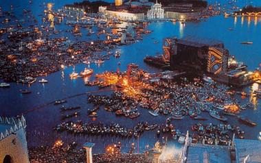 Όταν οι PINK FLOYD βούλιαξαν με 200.000 κόσμο την Βενετία και μαζί το σύνολο της δημοτικής αρχής! 