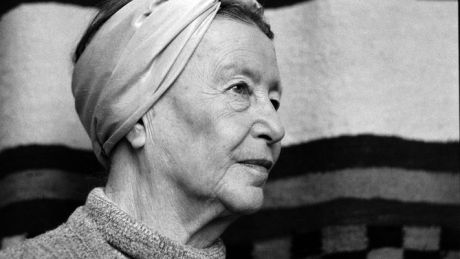 Simone De Beauvoir:  5 πράγματα που δίδαξε στις γυναίκες