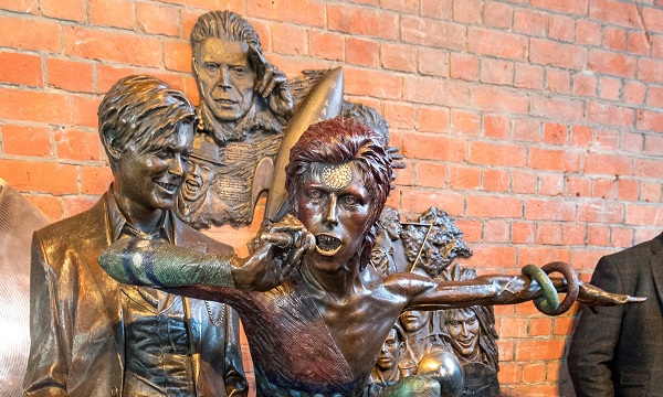 4A8EC43D00000578 0 image a 10 1522021076306