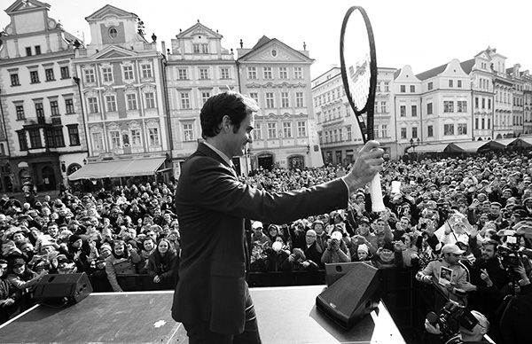 004 01 FEDERER 600X388