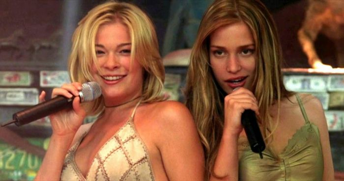 coyote ugly 1513865904 1024x522