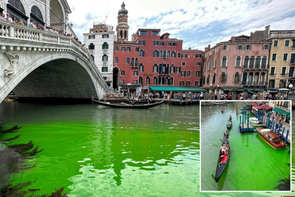 Πράσινα τα νερά στο Μεγάλο Κανάλι της Βενετίας, πιθανολογούν επέμβαση  ακτιβιστών