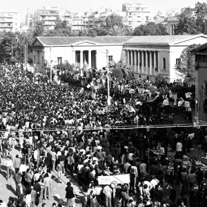 Η σημασία της 17 Νοέμβρη μέσα από 17 τραγούδια