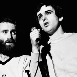 Αρχές '80, όλη η Ελλάδα ζητούσε να ακούσει τραγούδια από το Ποπ Κλαμπ