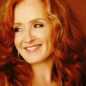 10 τραγούδια για τον 'δρόμο' που ακούει η Bonnie Raitt όταν κάνει περιοδεία