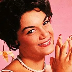 83 ετών η  Connie Francis...