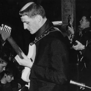 Η αληθινή ιστορία των Monks, σίγουρα είναι πιο παράξενη από ότι ένας σκανδαλοθήρας δημοσιογράφος θα μπορούσε να φανταστεί...