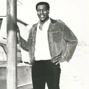 Otis Redding - (Sitting On) The Dock Of The Bay