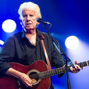 Αντίθετος στην χρήση του τραγουδιού του Chicago σε αντιεμβολιακή εκστρατεία ο Graham Nash
