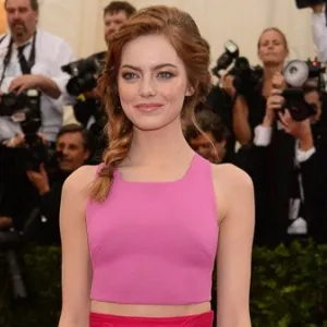 Emma Stone: Η συμπαθής ηθοποιός έγινε 33 ετών 