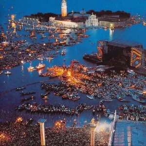 Όταν οι PINK FLOYD βούλιαξαν με 200.000 κόσμο την Βενετία και μαζί το σύνολο της δημοτικής αρχής! 