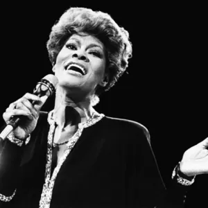 Χρόνια πολλά κυρία Warwick - 10 τραγούδια