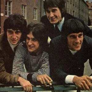 Kinks: Ένα ιστορικό συγκρότημα, 77 ετών ο Ray Davies