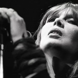 Nico: Μια υπνωτική φωνή