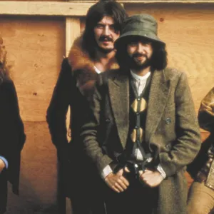 Τα καταπληκτικά 13' του John Bonham στην ζωντανή ερμηνεία του Moby Dick