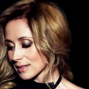 52 ετών η Lara Fabian, τα ωραιότερα τραγούδια της