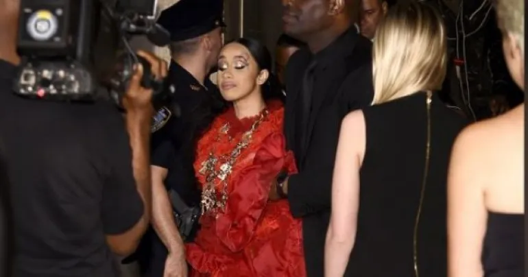 Γιάννης Πετρίδης: Ποια είναι η μουσική τάση σήμερα, Mitski ή Cardi B?