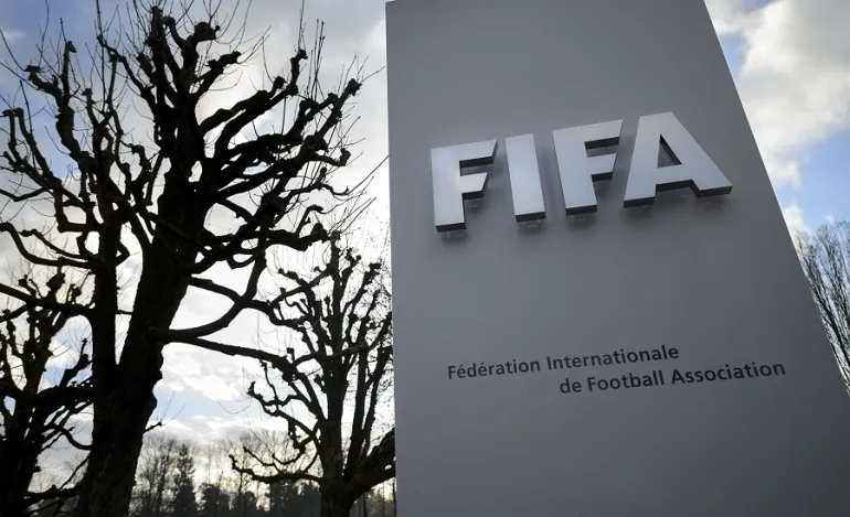 Απειλεί επισήμως με αποκλεισμό η FIFA!