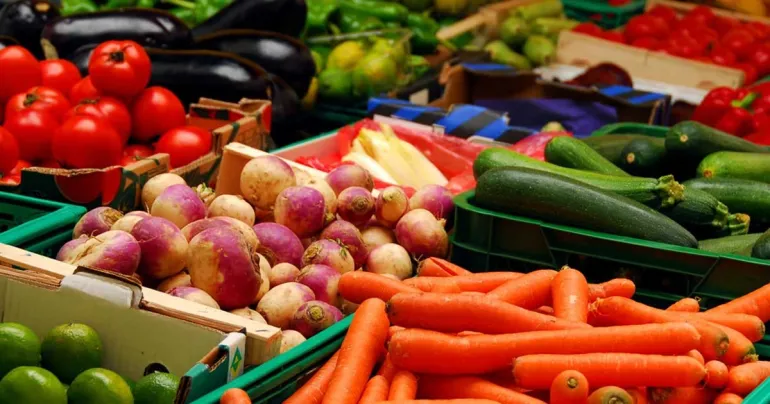 Τα 10 φρούτα και λαχανικά με τα περισσότερα φυτοφάρμακα