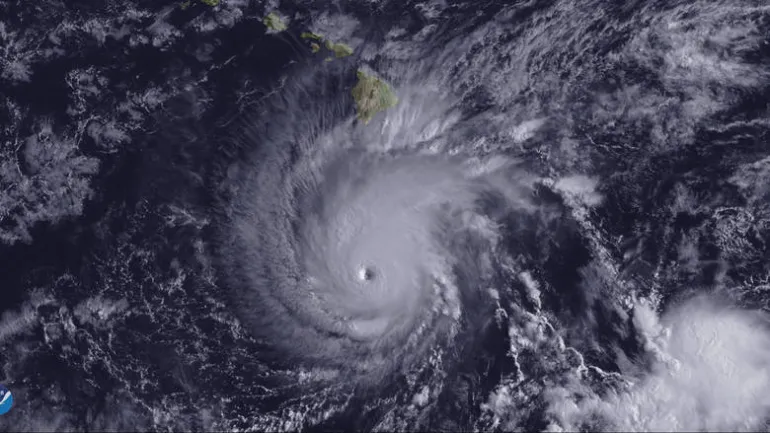 Ο τυφώνας Φλόρενς αναβαθμίστηκε και «απειλεί» τις ανατολικές ακτές των ΗΠΑ
