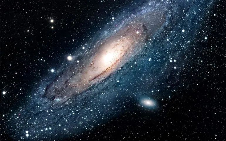 Εντοπίστηκαν μυστηριώδη ραδιοσήματα από μακρινό γαλαξία