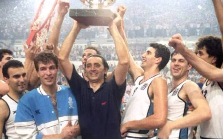 Πέθανε ο Κώστας Πολίτης, ο προπονητής της Εθνικής ομάδας που κατέκτησε το Eurobasket το 1987
