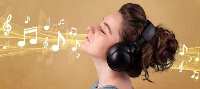 Ακούγοντας μουσική, μειώνεις τις 'καθημερινές ψυχολογικές αναταράξεις'