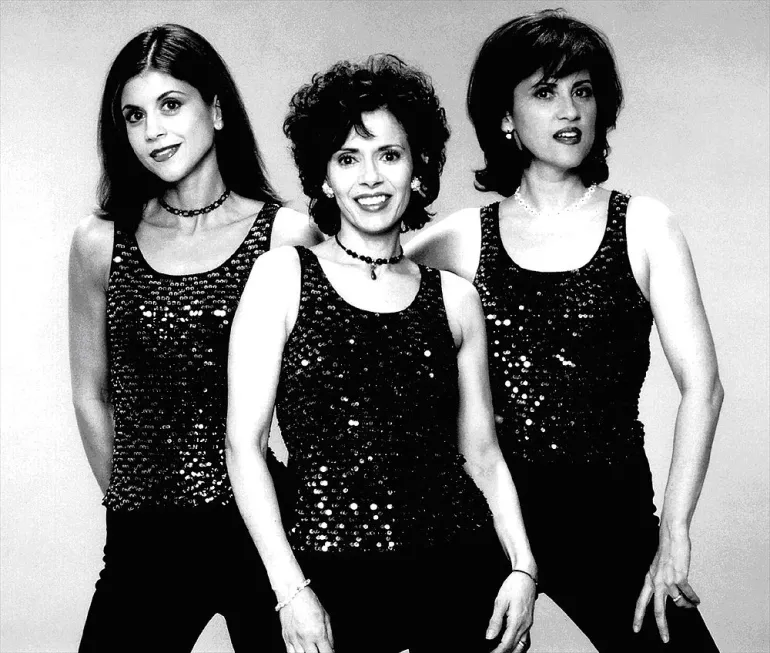 Remember (Walking In The Sand)-Shangri-Las (1965)