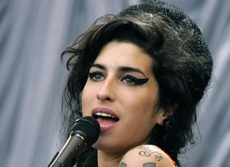 Amy Winehouse νέο άλμπουμ με ακυκλοφόρητα