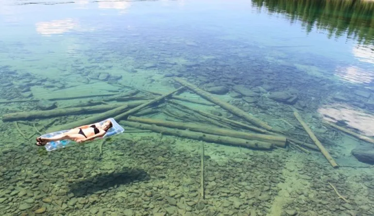 Το ερώτημα της ημέρας, τι είναι πιο καθαρό, το ποδόσφαιρο ή η πολιτική;