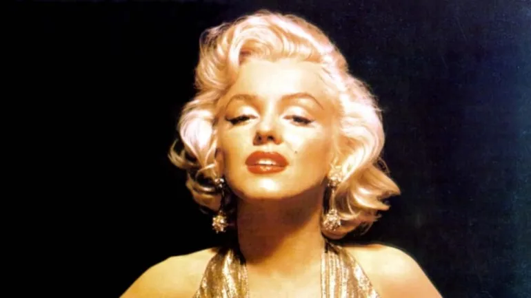 Σε δημοπρασία τούφα από τα μαλλιά της Marilyn Monroe την βραδιά που τραγούδησε στον Kennedy 