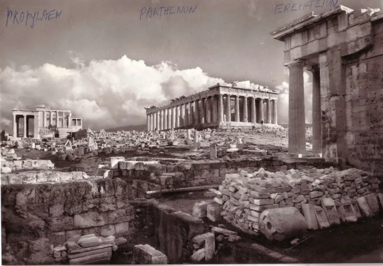 Αθήνα-Νάνα Μούσχουρη