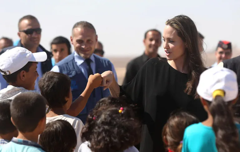 Κριτική της Angelina Jolie στον Donald Trump για την απαγόρευση στους πρόσφυγες: