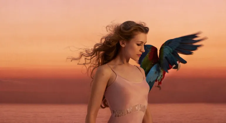 Joanna Newsom: Αγγελικές διασκευές σε Jimi Hendrix με άρπα 