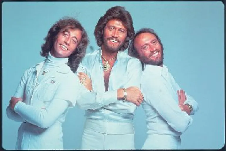 Πέρασαν 41 χρόνια - Stayin' Alive - Bee Gees