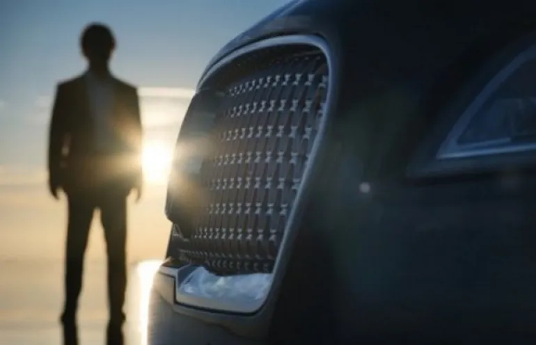 Ο Matthew McConaughey σε διαφήμιση της Lincoln Motors...