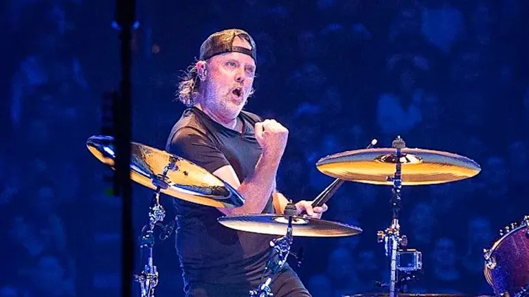 O Lars Ulrich ντράμερ των Metallica επιλέγει