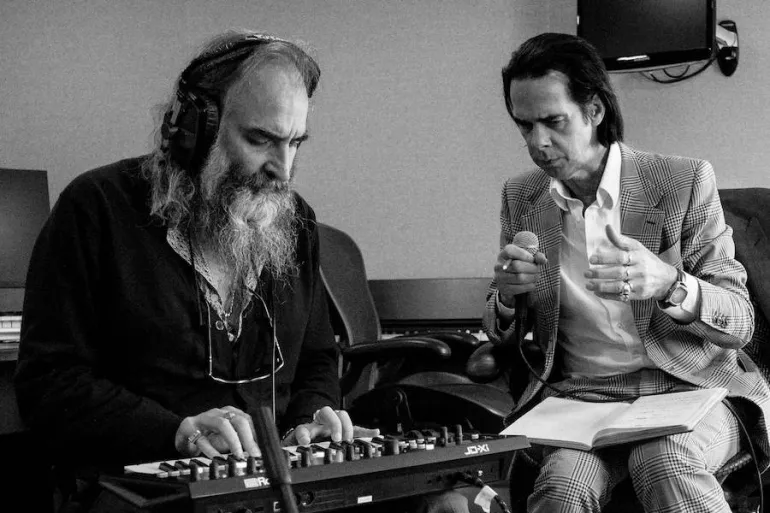 Nick Cave & Warren Ellis - Carnage