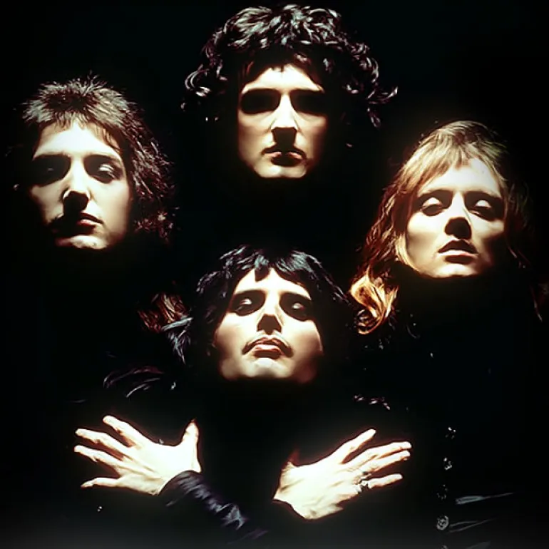 Play The Game-Queen
