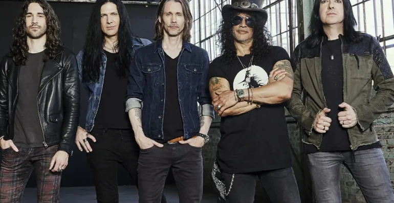 Slash ft. Myles Kennedy and The Conspirators - The River Is Rising 