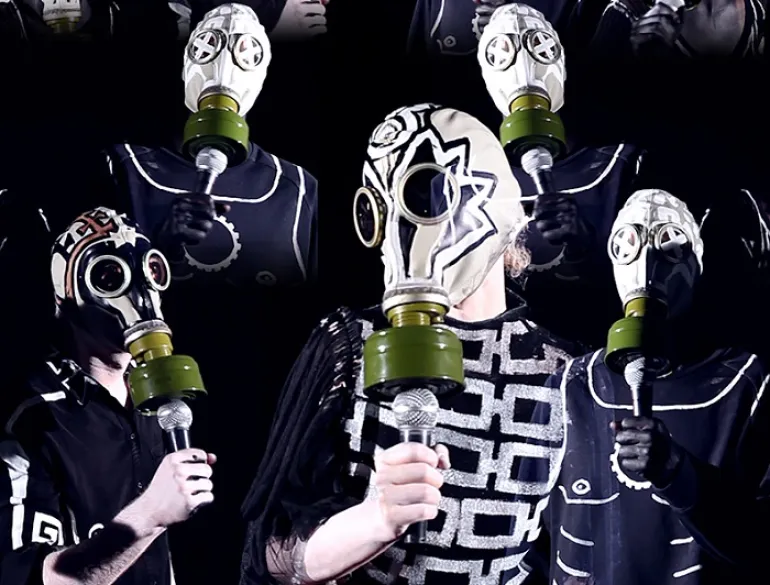 Η συνθέτρια Brigitta Muntendorf και ο σκηνοθέτης Michael Höppner δημιουργούν τη σύγχρονη μελωδία της εξέγερσης στη Στέγη