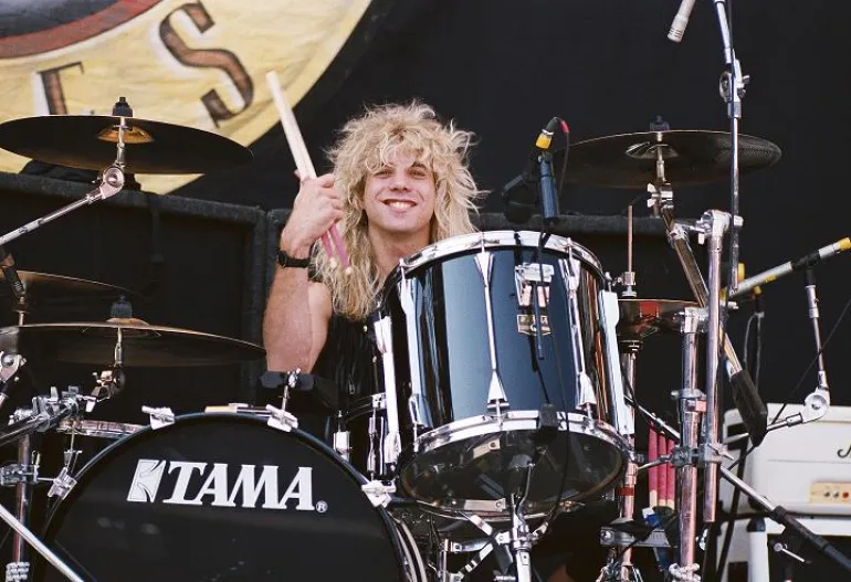 Οι Guns N Roses 26 χρόνια μετά με τον ντράμερ Steven Adler