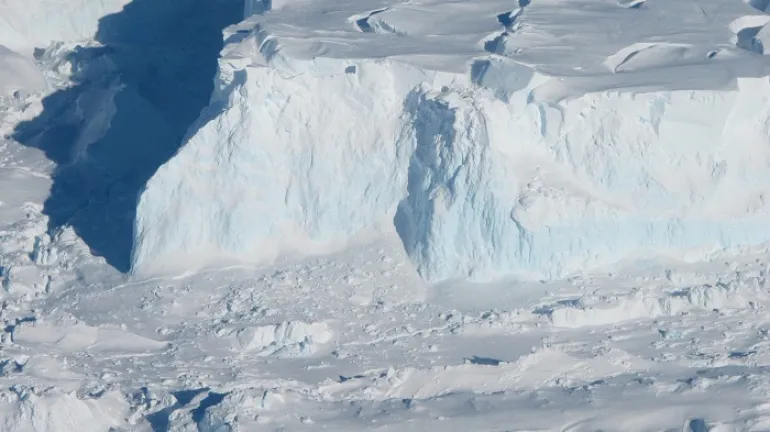Παγετώνας Thwaites: Οι πρώτες εικόνες από τη βάση του «Παγετώνα της Αποκάλυψης», 