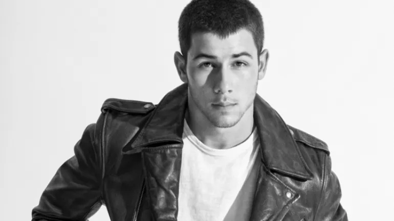 Close-Nick Jonas. Tove Lo